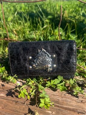 Y2K 90s Vtg Grunge Biker Whimsigoth Guess Black Bifold Wallet With Metal Rose